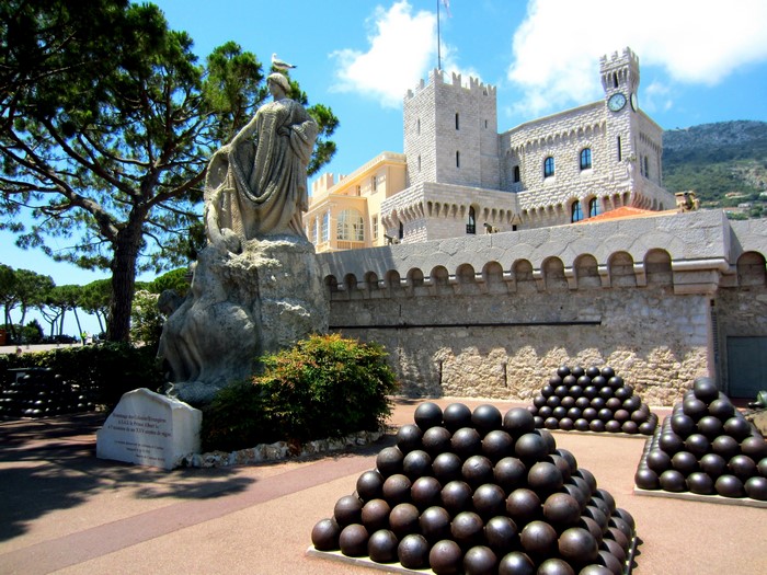 Prince's Palace Monaco with Cannonballs and Statue