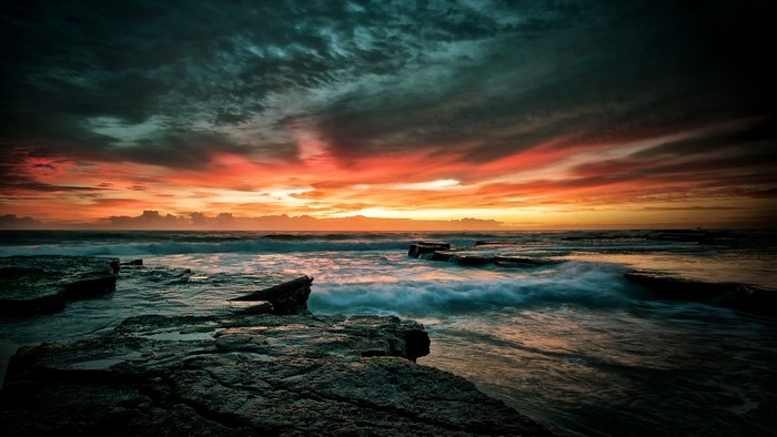 4K Sea Stones Sky Sunrises and Sunsets