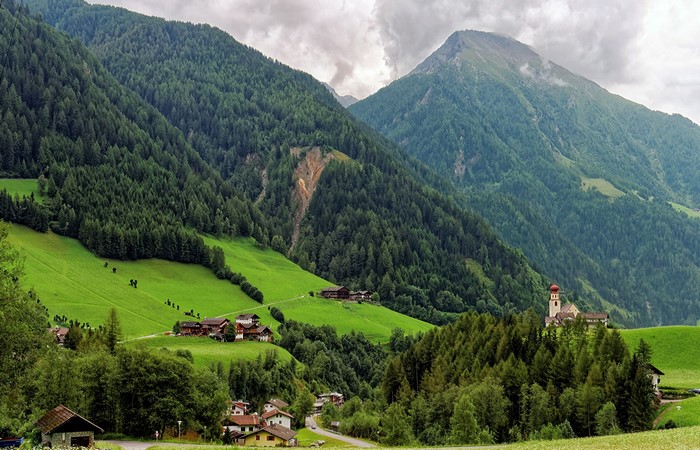 Fundres, Italy: Mountains, Forests, and Village