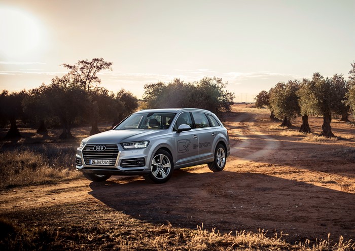 Audi Q7 e-tron quattro on a dirt road