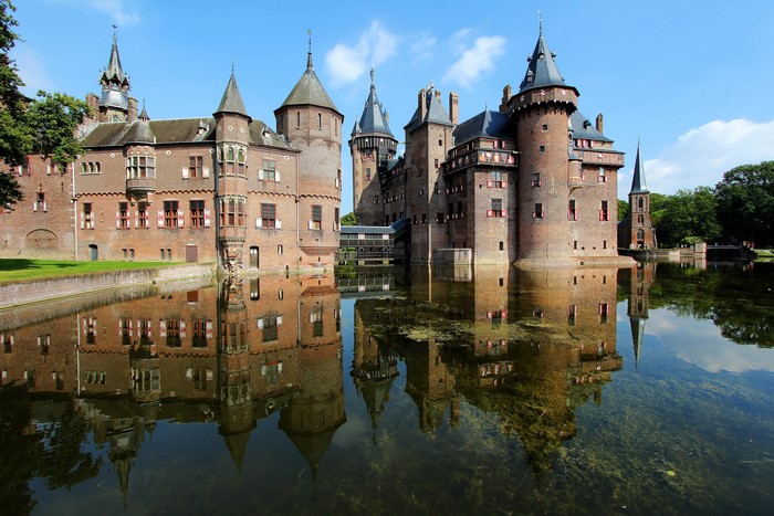 4K De Haar Castle Netherlands with Pond Reflection