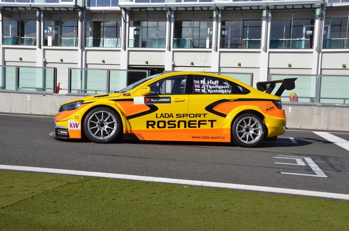 Lada Vesta WTCC Race Car with Rosneft Livery