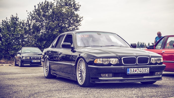 BMW E38 Stance Tuning