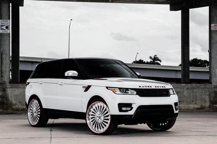 White Range Rover Sport with Custom Wheels