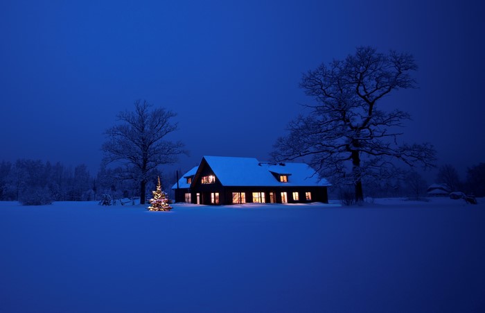 4K Winter House with Christmas Tree at Night