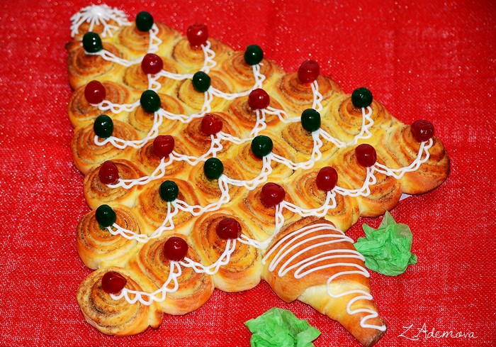 Christmas Tree Pastry with Cherries and Icing