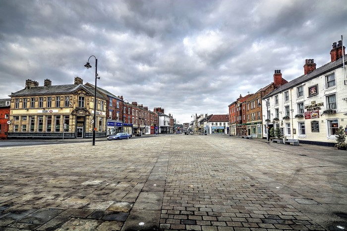 Selby Town Square with HSBC Bank and Pub