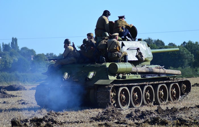 T-34-85 Tank with Soldiers