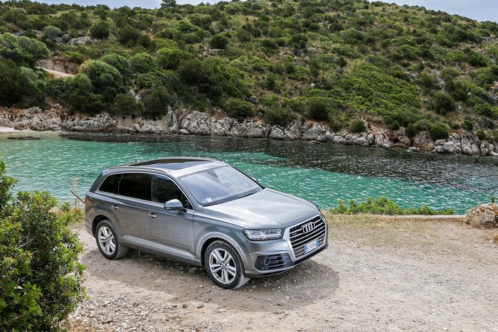 Audi Q7 TDI quattro S line parked by the sea