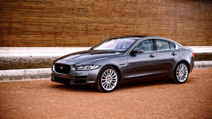 4K Jaguar 2015 XE