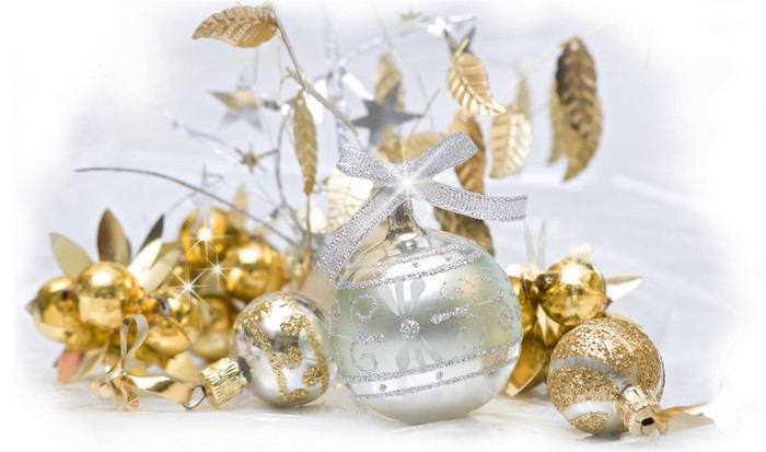 4K Christmas Balls with Silver and Gold Colors
