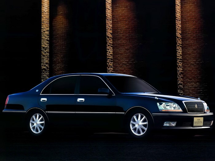 Toyota Crown Majesta Sedan