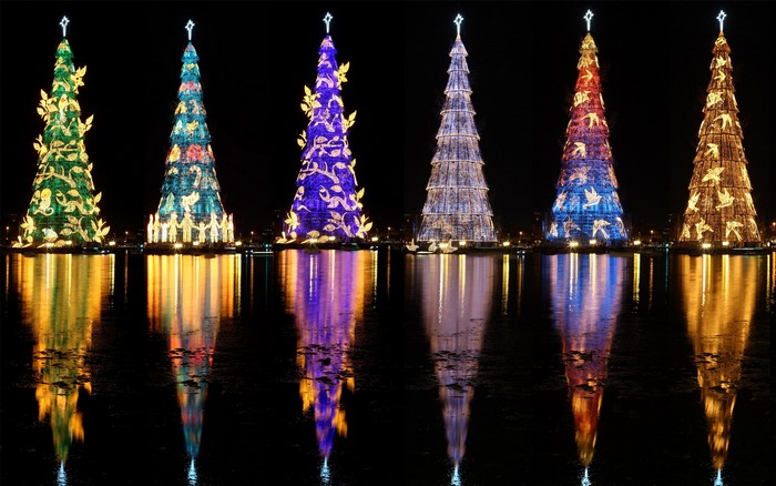 Floating Christmas trees with lights on Rodrigo de Freitas Lagoon