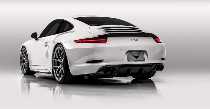 White Porsche 911 Carrera 4S