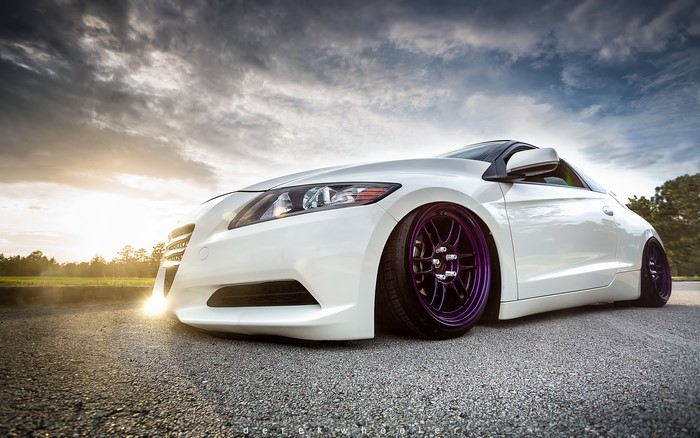 White Honda CR-Z with purple wheels