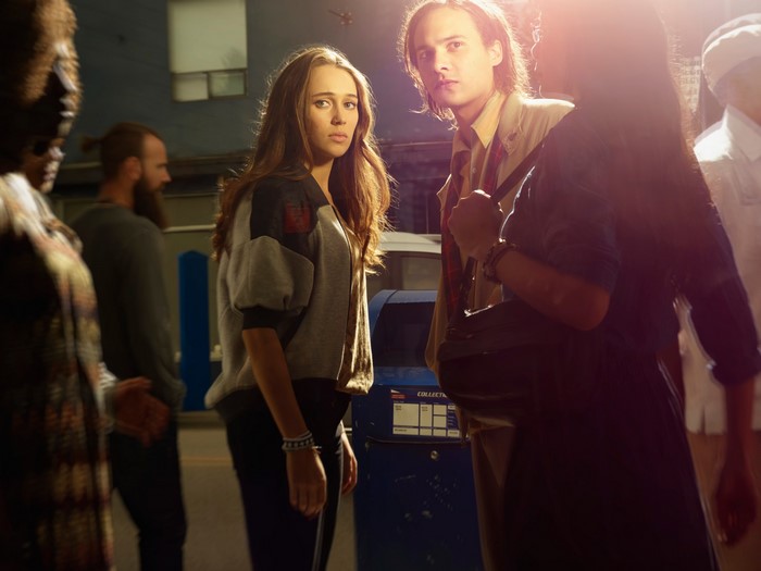 Alycia Debnam-Carey and Frank Dillane from Fear the Walking Dead
