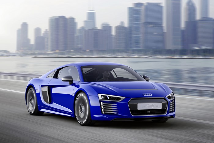 4K 2015 Audi R8 e-tron piloted driving