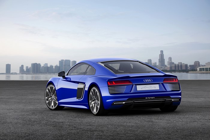 4K 2015 Audi R8 e-tron back view