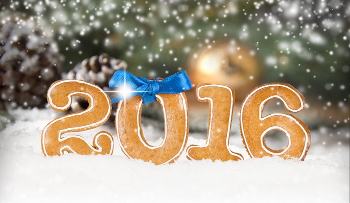 Gingerbread numbers 2016 with blue bow and snow