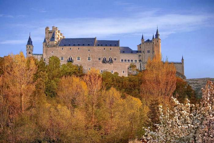Alcázar of Segovia in autumn