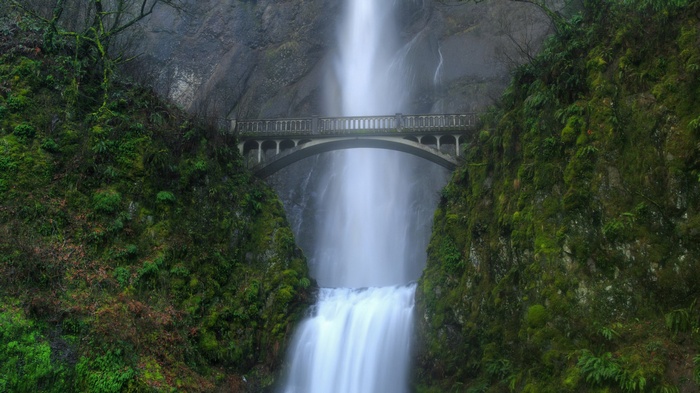 Multnomah Falls with Benson Bridge