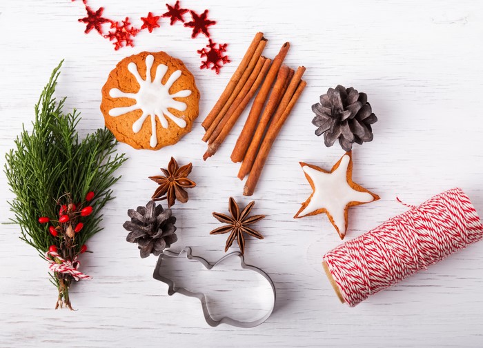 Christmas Decorations with Cookies and Cinnamon