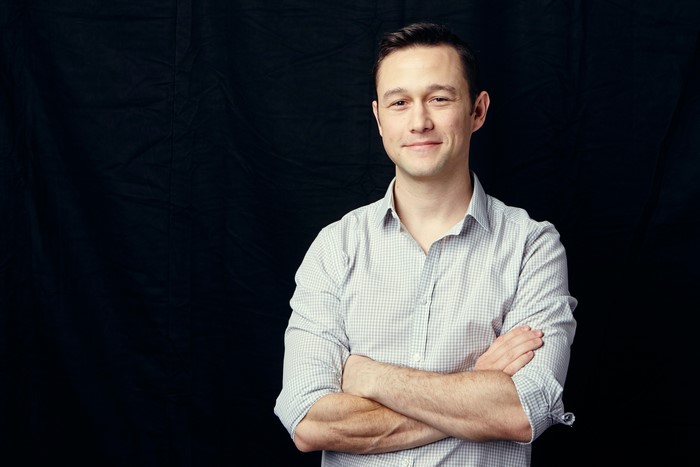 Joseph Gordon-Levitt in a formal shirt