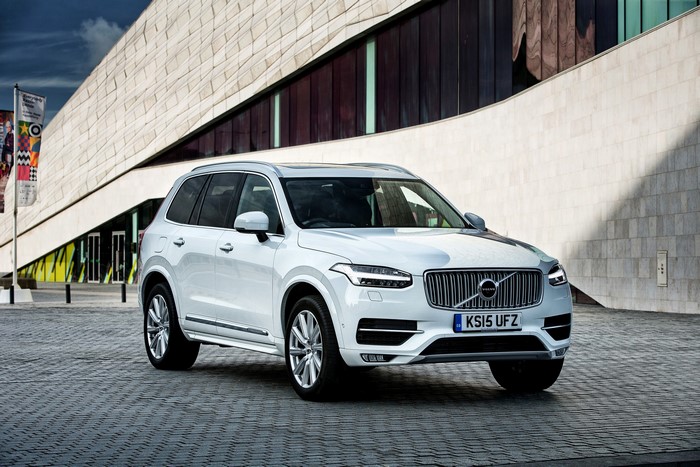 White 2015 Volvo XC90 Inscription UK-spec