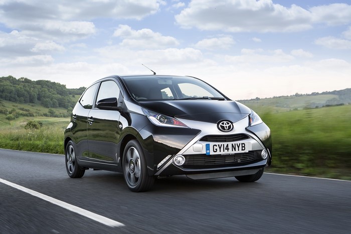 4K 2014 Toyota Aygo x-clusiv in motion