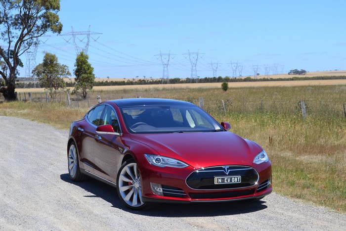 4K 2014 Tesla Model S P85