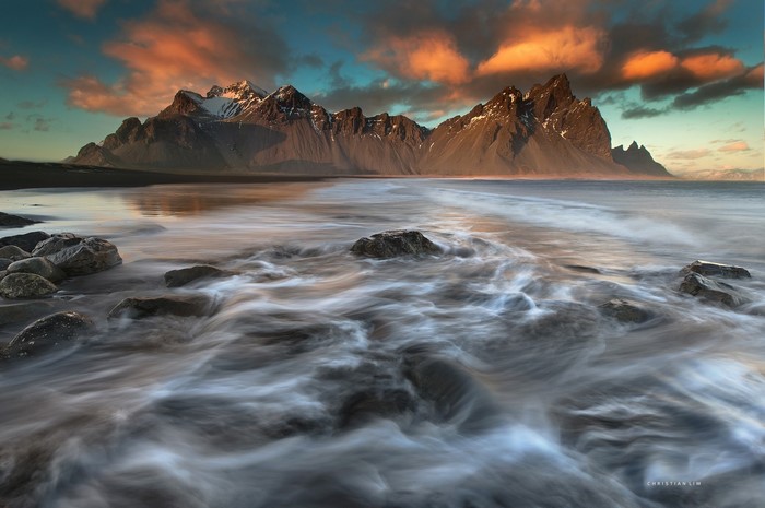 Vestrahorn mountains and sea in Iceland