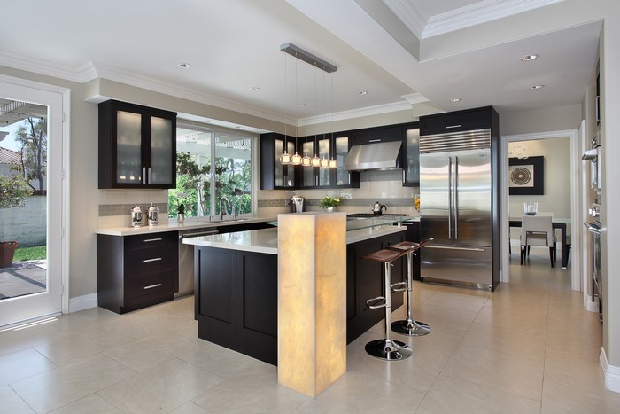 Modern Kitchen with Island and Stainless Steel Appliances