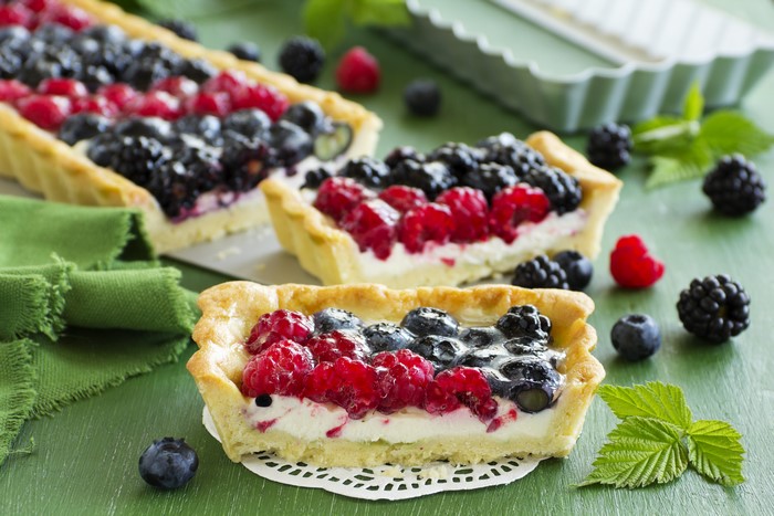 Berry Tarts with Cream and Pastry Crust