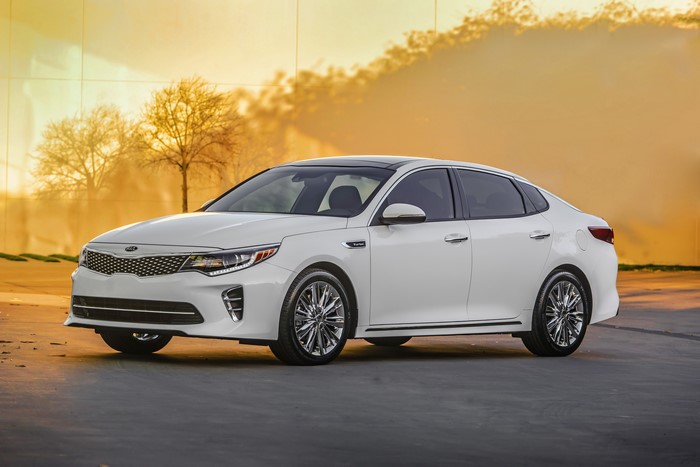 White 2015 Kia Optima SXL