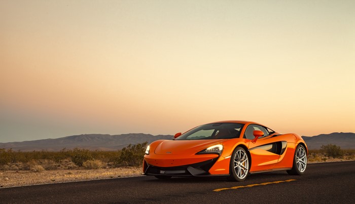 Orange McLaren 570S 2015