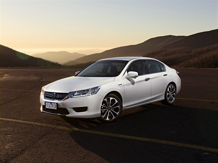 White 2015 Honda Accord Sport Hybrid