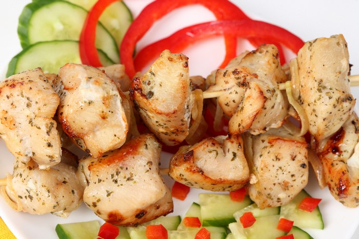 Chicken skewers with vegetables
