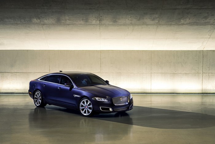 4K 2015 Jaguar XJ Autobiography