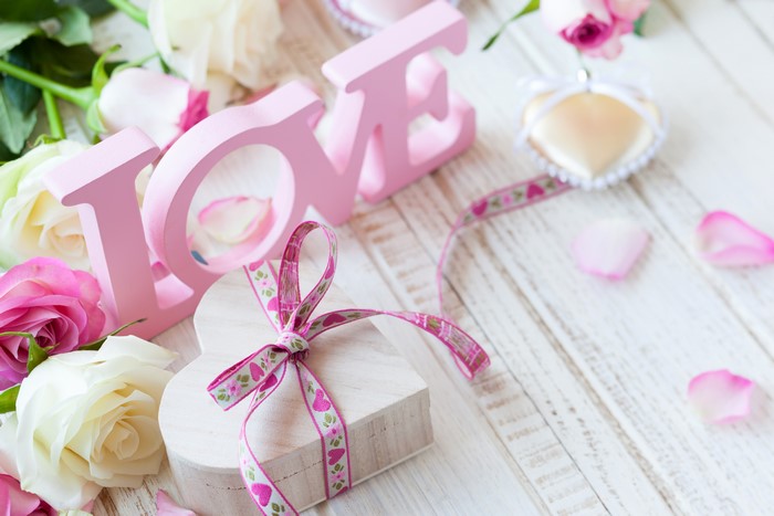 Pink LOVE letters with roses and heart gift