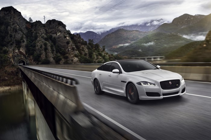 4K 2015 Jaguar XJR X351 on a Bridge