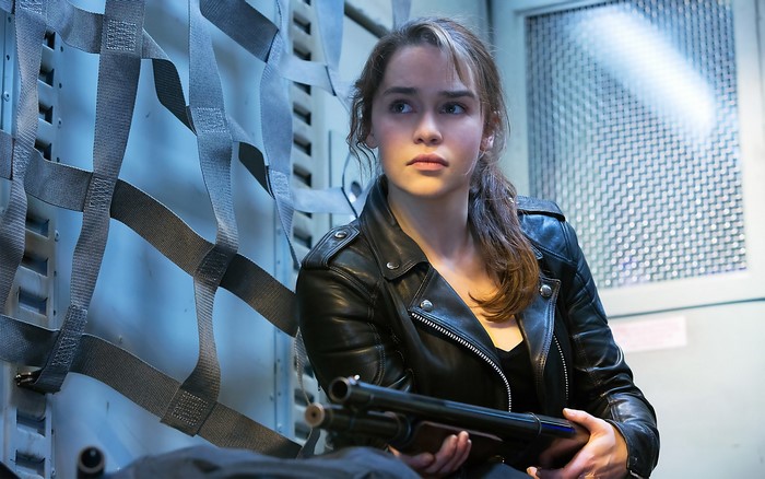 Sarah Connor from Terminator Genisys holding a shotgun