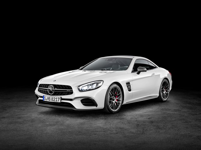 White 2015 Mercedes-AMG SL 63