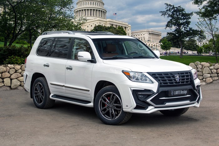 White Larte Design LX 570 Alligator URJ200 Lexus