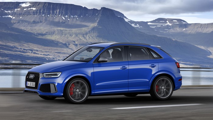 2016 Audi RS Q3 Amplified Metallic Blue