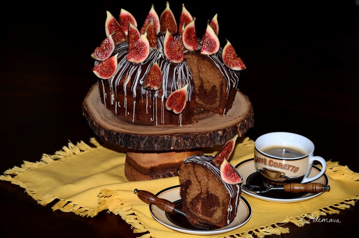 Chocolate Marble Cake with Figs and Coffee