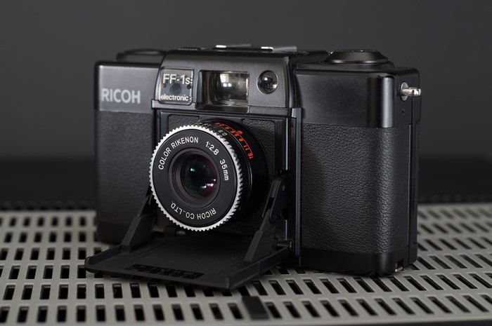 Ricoh FF-1s Camera
