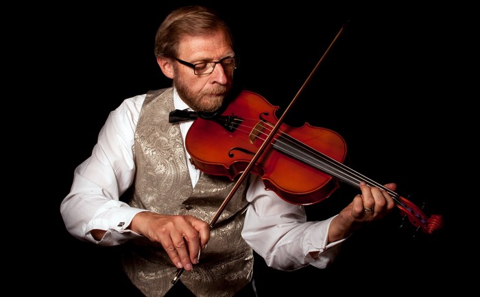Man playing the violin
