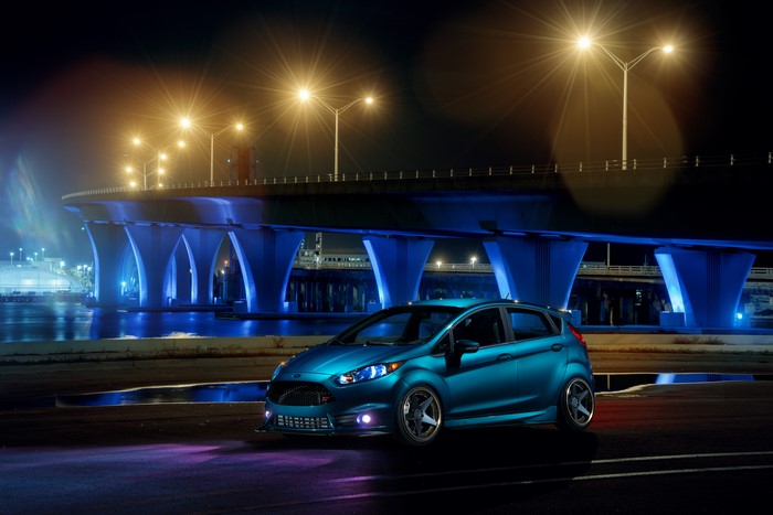 Ford Fiesta ST ADV.1 under bridge at night