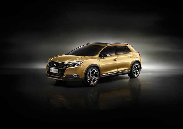 Gold 2015 DS 6 SUV