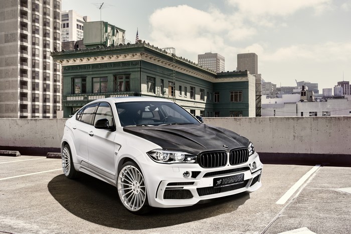 Hamann BMW X6 M Widebody (F86) in a City